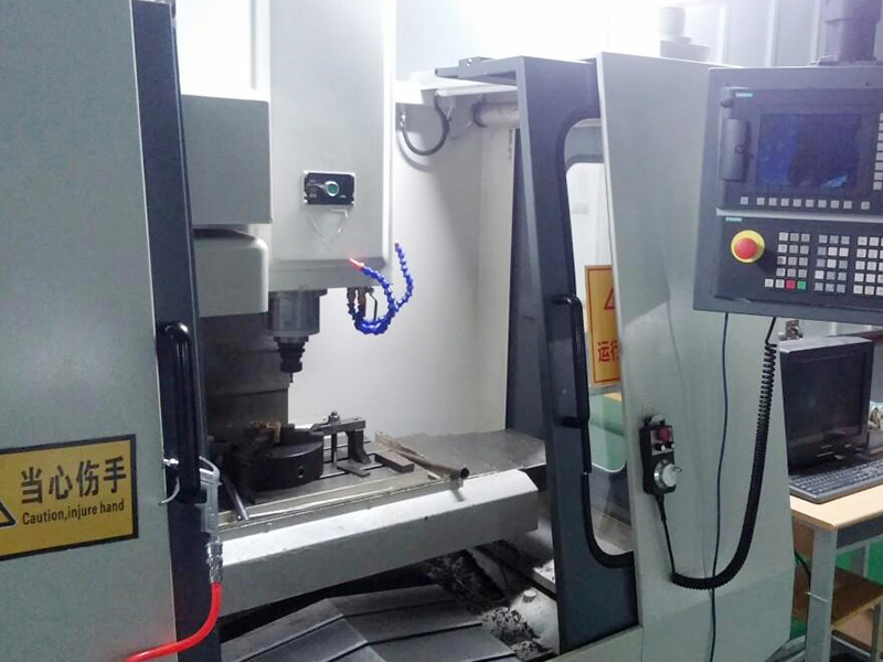 加工中心第四軸能否當車床用？